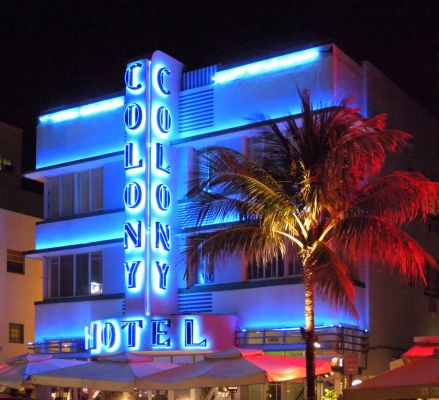 Ocean Drive Miami Beach
Colony Hotel am Ocean Drive in Miami Beach
Schlüsselwörter: usa amerika america miami Beach Florida
