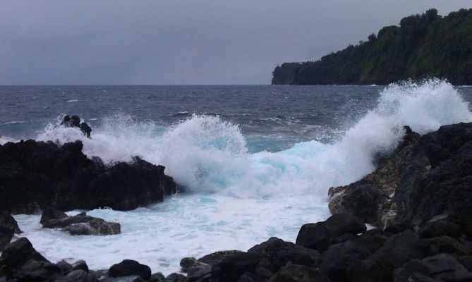 Laupahoehoe Point
