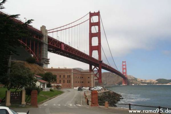 Golden Gate Bridge am Fort Point
Schlüsselwörter: Golden Gate Bridge, Fort Point