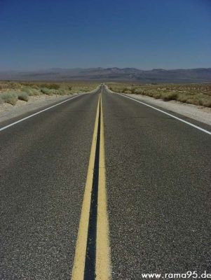 Auf der Fahrt ins Death Valley
Schlüsselwörter: Highway, Death Valley