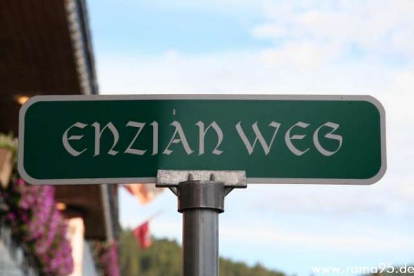 In Leavenworth fotografiert...nicht in Bayern!
Schlüsselwörter: Traffic Sign, Leavenworth