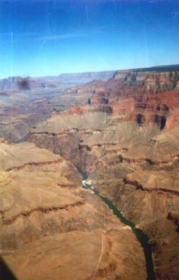 Helikoterflug über dem Grand Canyon
Schlüsselwörter: Helikopterflug, Grand Canyon, Arizona, USA