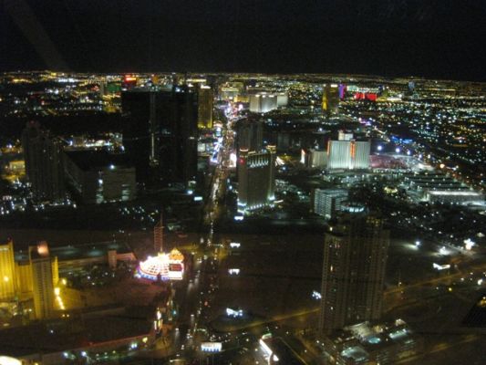 Stratosphere Tower Ausblick bei Nacht
