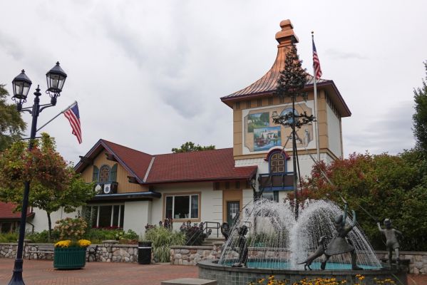 DSC07377 Frankenmuth Visitor Center_k
