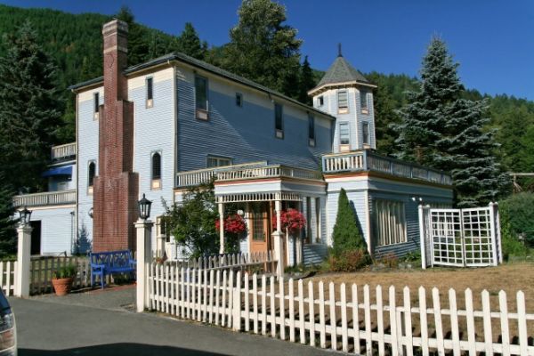 Alexanders Inn
