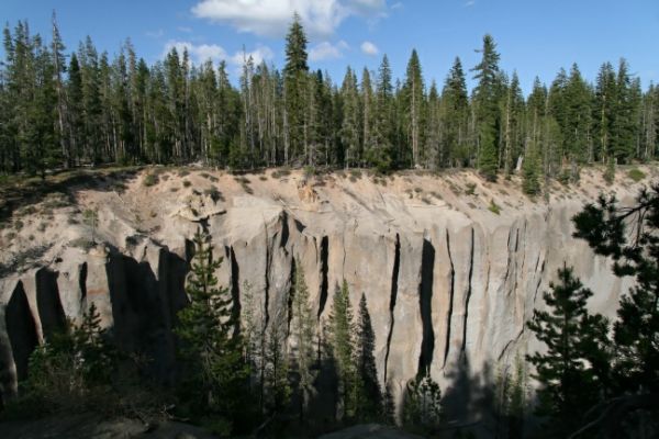 Crater Lake Pinnacle Valley
