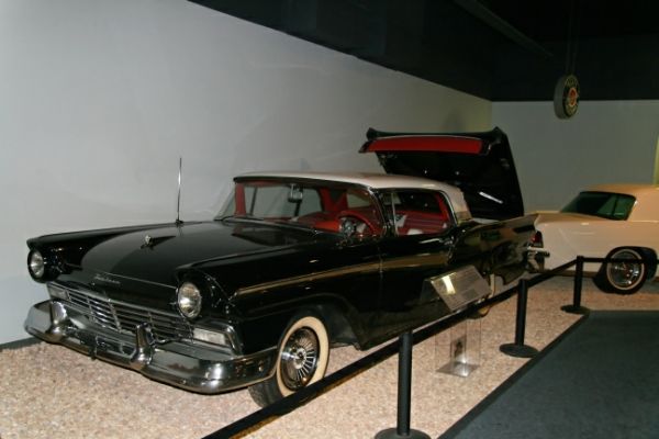 Reno Automobile Museum Ford Fairlane 1957
