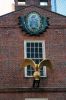 IMG_3580_Boston_Old_State_House_Wappen_Adler_Forum.jpg