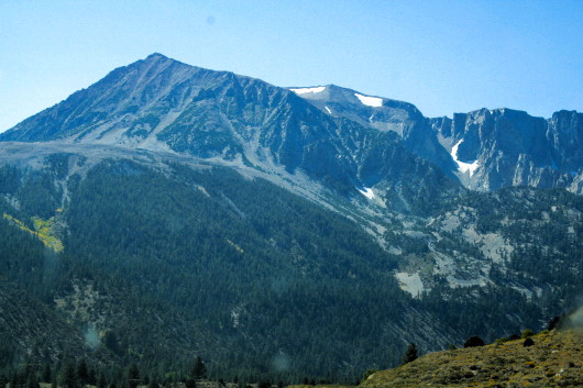 2006-09-28 14 Auf der Fahrt zum Tioga Pass.jpg