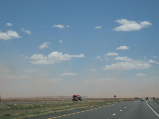 I40 - hinter Flagstaff - beginnender Sandsturm
