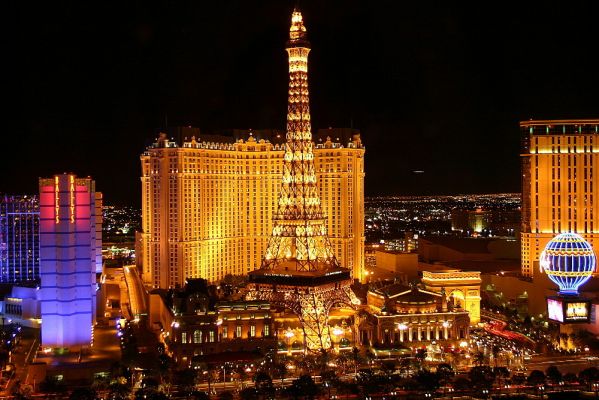 Las Vegas
Hotel Paris bei Nacht
Schlüsselwörter: Las Vegas, Strip, Nacht, Paris