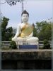 ein Buddha in den Klongs von Bangkok