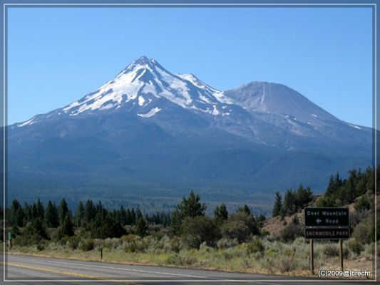 Mt. Shasta (4316m)
