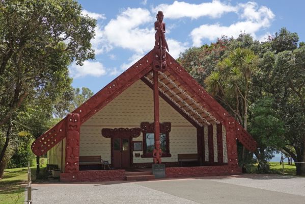 DSC01104 Waitangi Meeting House_k
