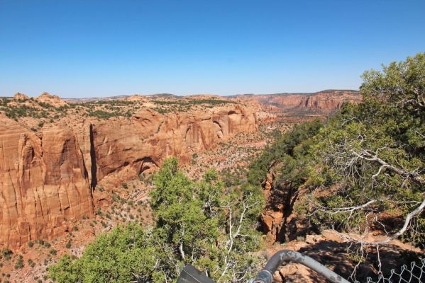 27 Navajo NM Canyon Overlook
