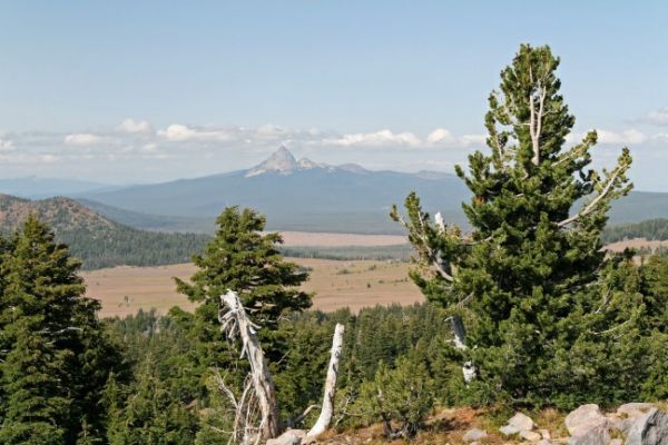 Crater Lake Mt Thielsen
